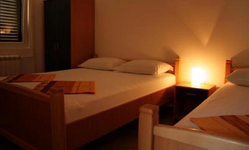 Apartments & Rooms M Petrovac Quarto foto