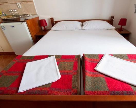 Apartments & Rooms M Petrovac Quarto foto